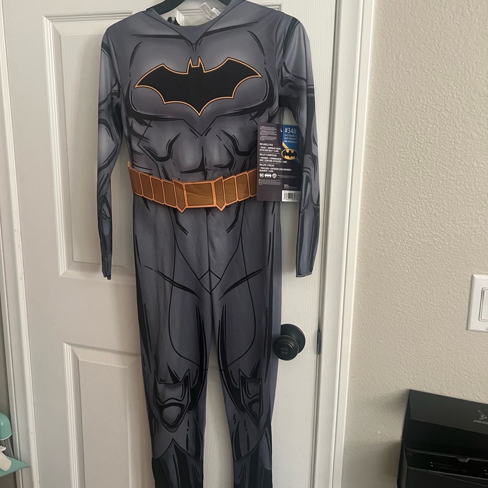 Kids Superhero Costume with Belt - Gray and Black size 8/10
